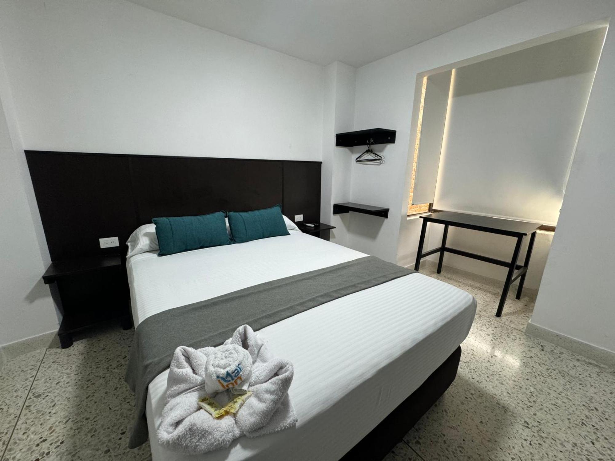 Hotel Mar Inn Калі Екстер'єр фото